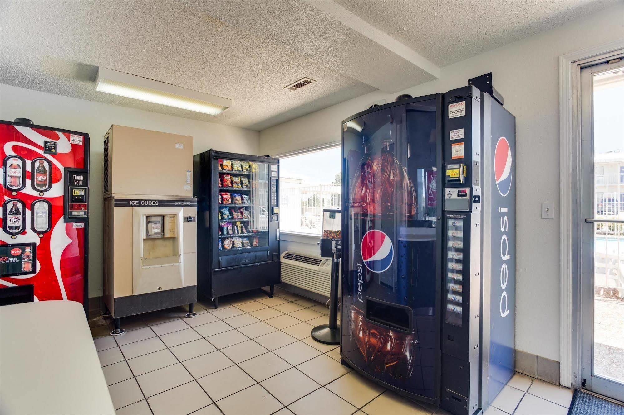 Motel 6-Fayetteville, Ar Dış mekan fotoğraf