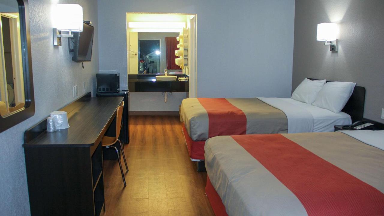 Motel 6-Fayetteville, Ar Dış mekan fotoğraf