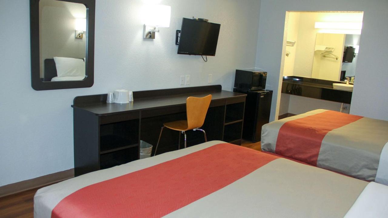 Motel 6-Fayetteville, Ar Dış mekan fotoğraf